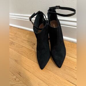 Chic Black Ankle Booties